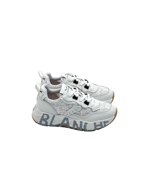 VOILE BLANCHE Club 105